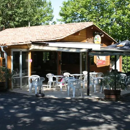 مكان تخييم Mobil Spacieux Avec Terrasse A - Api-1-52-1224
